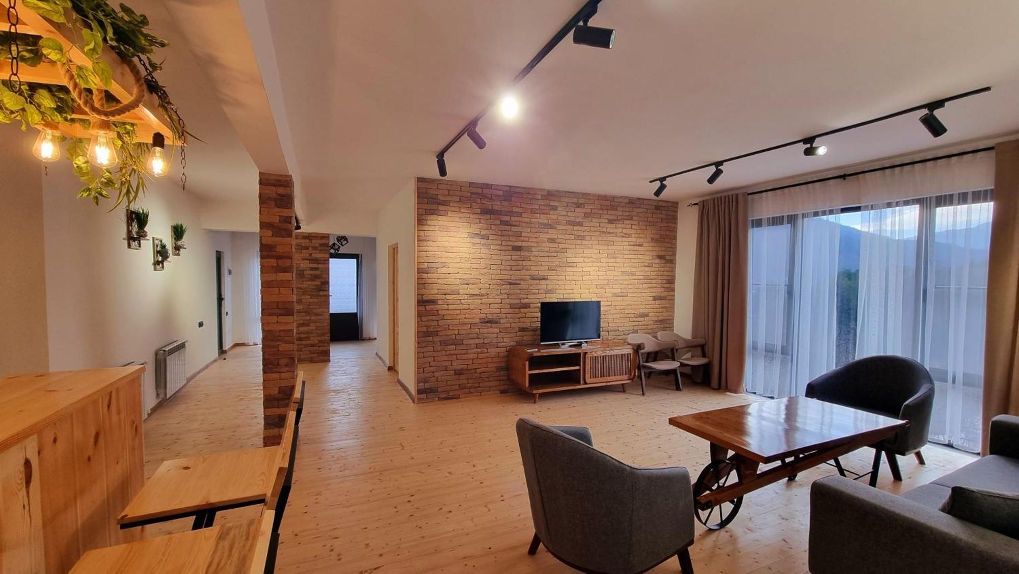 Nazani, With 4 Bedrooms, жилье целиком, Whole Villa, Designed By Khi Villa Dilijan